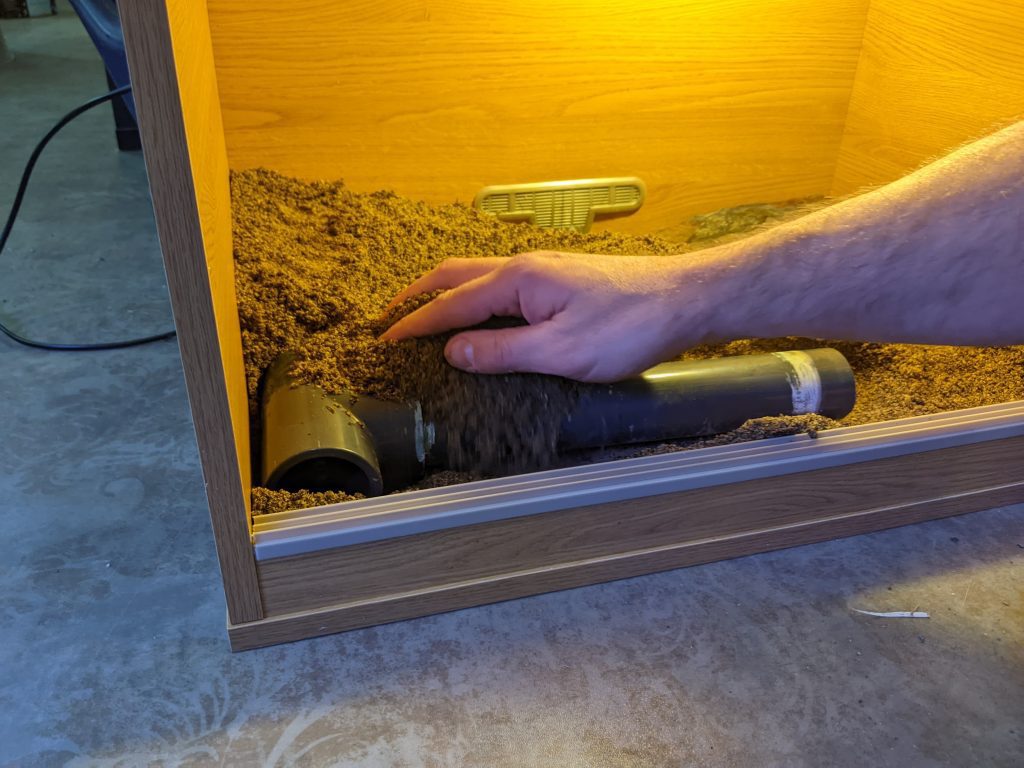a spare bit of pond piping makes a great tunnel for your leopard gecko vivarium!