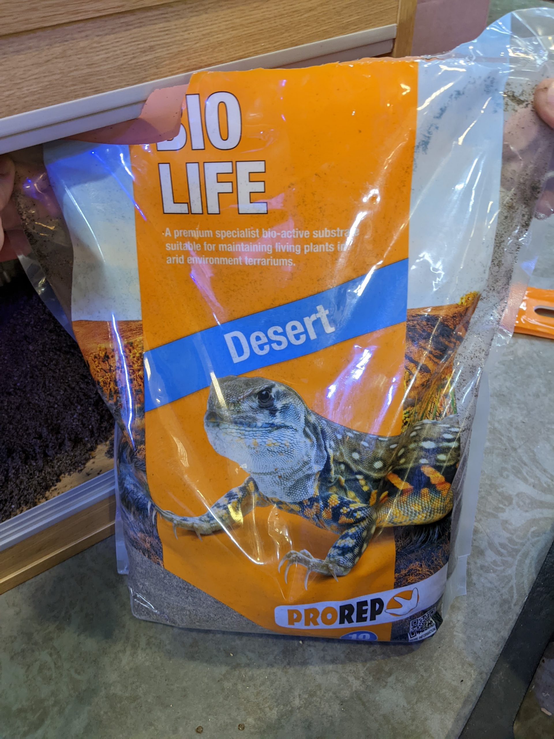 bio life desert substrate for our leopard gecko vivarium